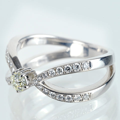 【中古】K18WG DIAMOND さくらカットダイヤモンドリング 0.176cr D0.25ct 5.8g #12