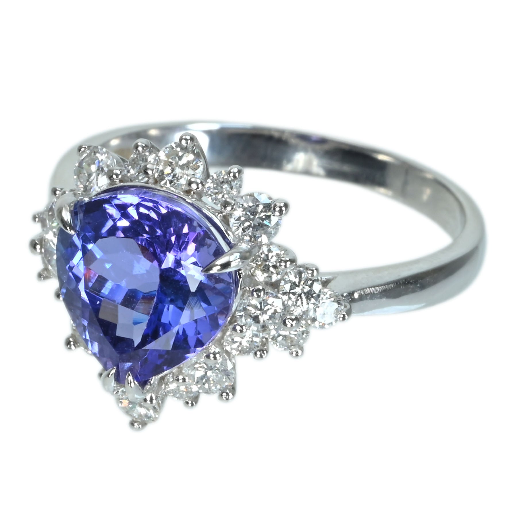 美品 K18WG タンザナイト合計2.11ct デザイン リング 指輪 タンザナイト＆ダイヤモンド K18リング オーバルカット ~Ello Ulmia