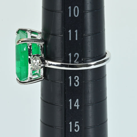 [Pre-owned] K18WG Emerald Ring, E5.67ct, D0.40ct, 4.5g, #12.5 