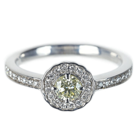 【中古】K18WG DIAMONDダイヤモンドリング 0.321ct D0.16ct 4.0g #14