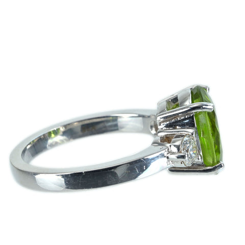 【中古】K18WG PERIDOT RING ペリドットリング P4.25ct D0.40ct 6.5g 13.5