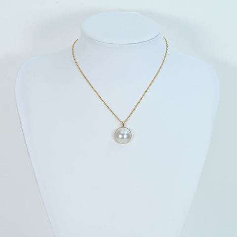 [Pre-owned] 18K Yellow Gold Mabe Pearl Pendant Necklace, 18.5mm, 9.3g 