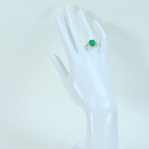 【中古】 K18WG EMERALDエメラルドリング E2.50ct D0.44ct 4.3g #13.5