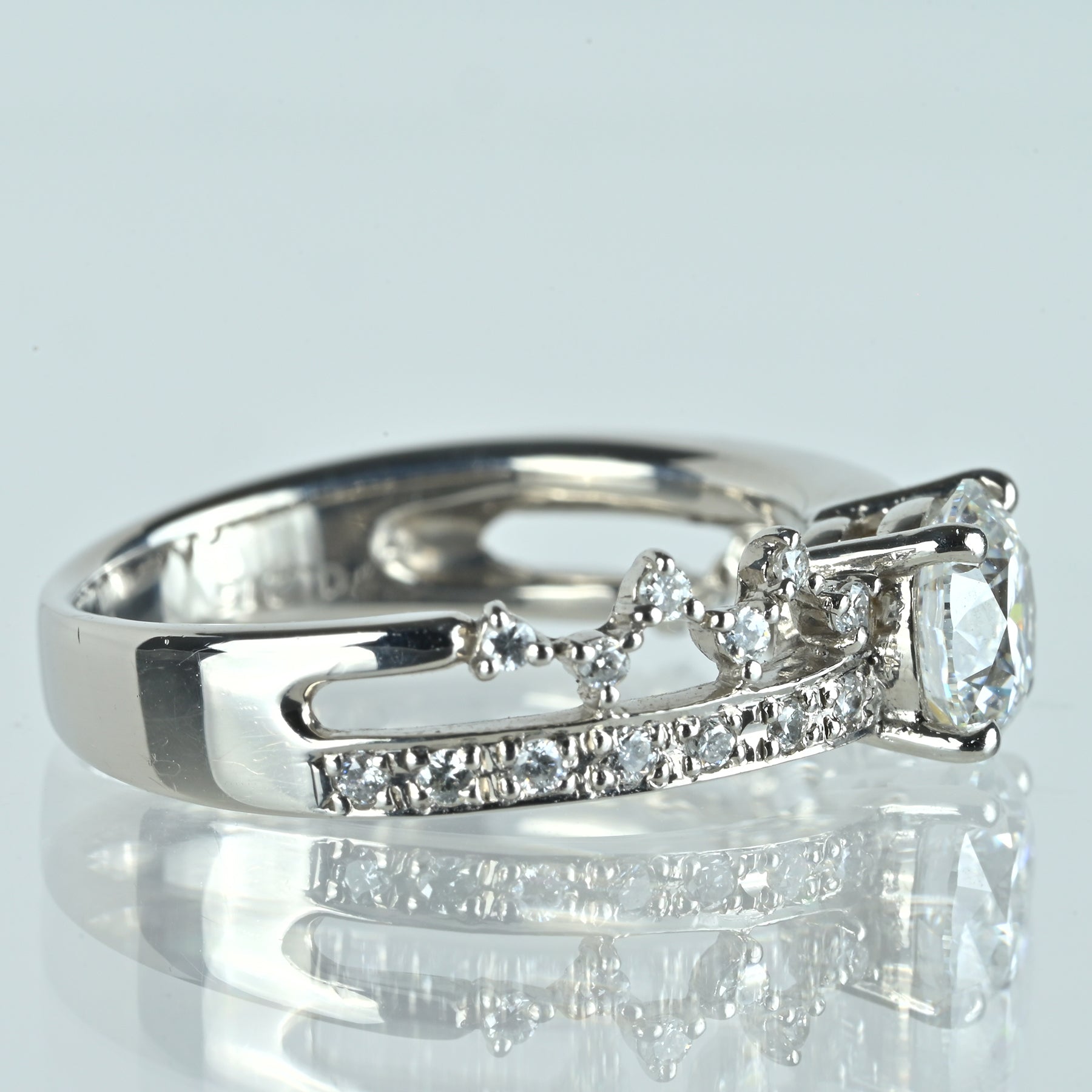 1回Pt900　最高品質　ダイヤモンドリング　D0.21 VS2-D中宝研鑑定書 1回Pt900 最高品質 ダイヤモンドリング D0.21 VS2-D中宝研鑑定書