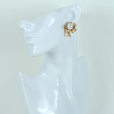 Pre-owned 18K Yellow Gold Pearl Earrings with White South Sea Pearls, 12.4mm diameter, 4.05ct diameter, Aurora Venus, 25.0g, with a Pearl Science Institute (Shinkaken) Certificate of Authenticity. 