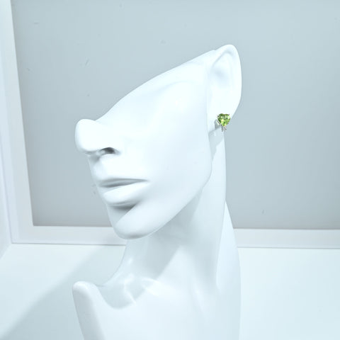 【中古】K18WG PERIDOT DIAMOND EARRINGS ハートシェイプ ペリドットピアス 2.5g