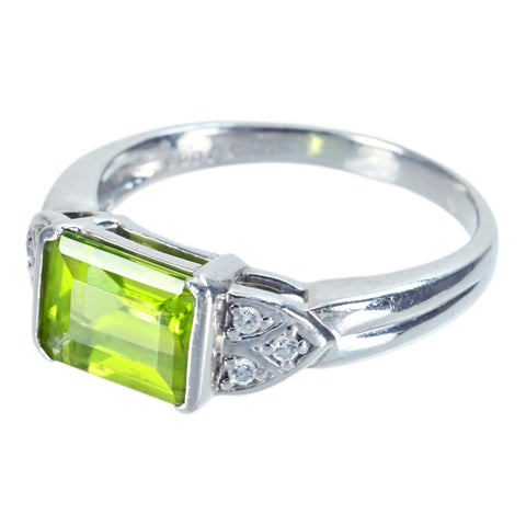 Pre-owned PT900 Peridot Ring, 2.40ct (P) x 0.06ct (D) with Certificate of Authenticity, 7.0g (P) #19 